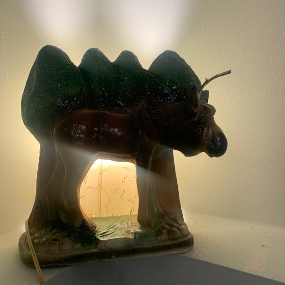 The Great Canadian Moose Lamp      For the cabin - Picture 10 of 11